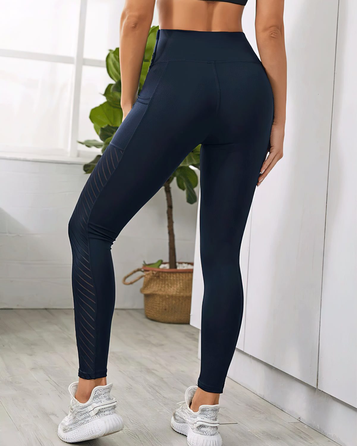 EvelynPocketLeggings-Navy2.jpg