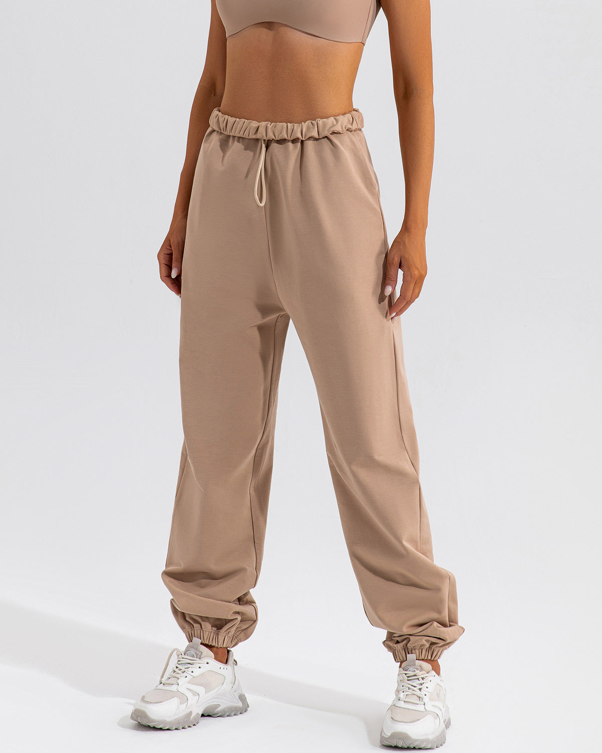 Aura Joggers – Almond