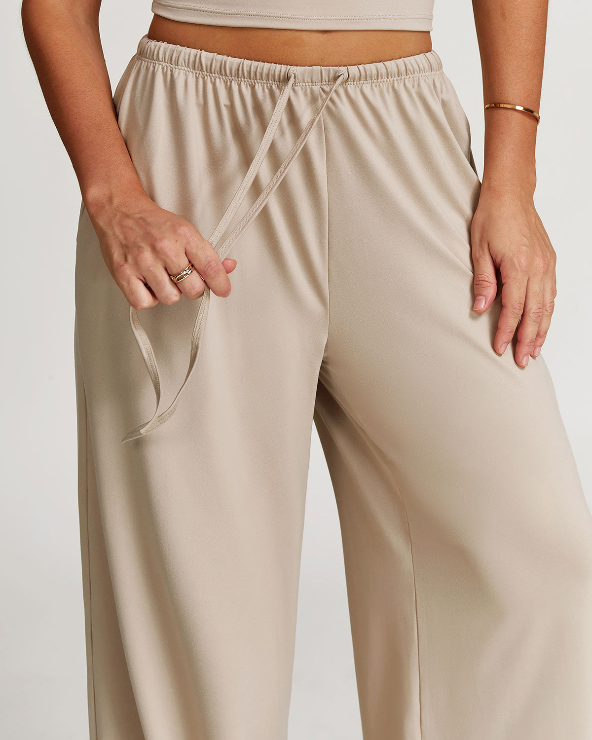 Muse Sweatpants – Beige